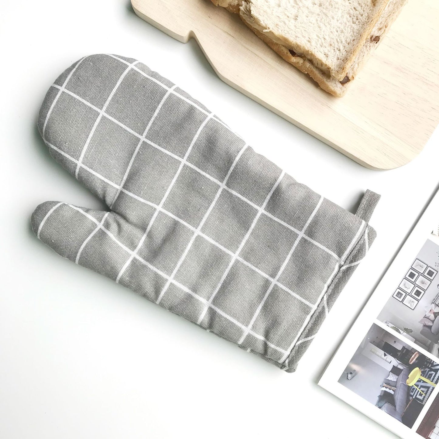 Anti-scald Microwave Oven Gloves High Temperature Resistance