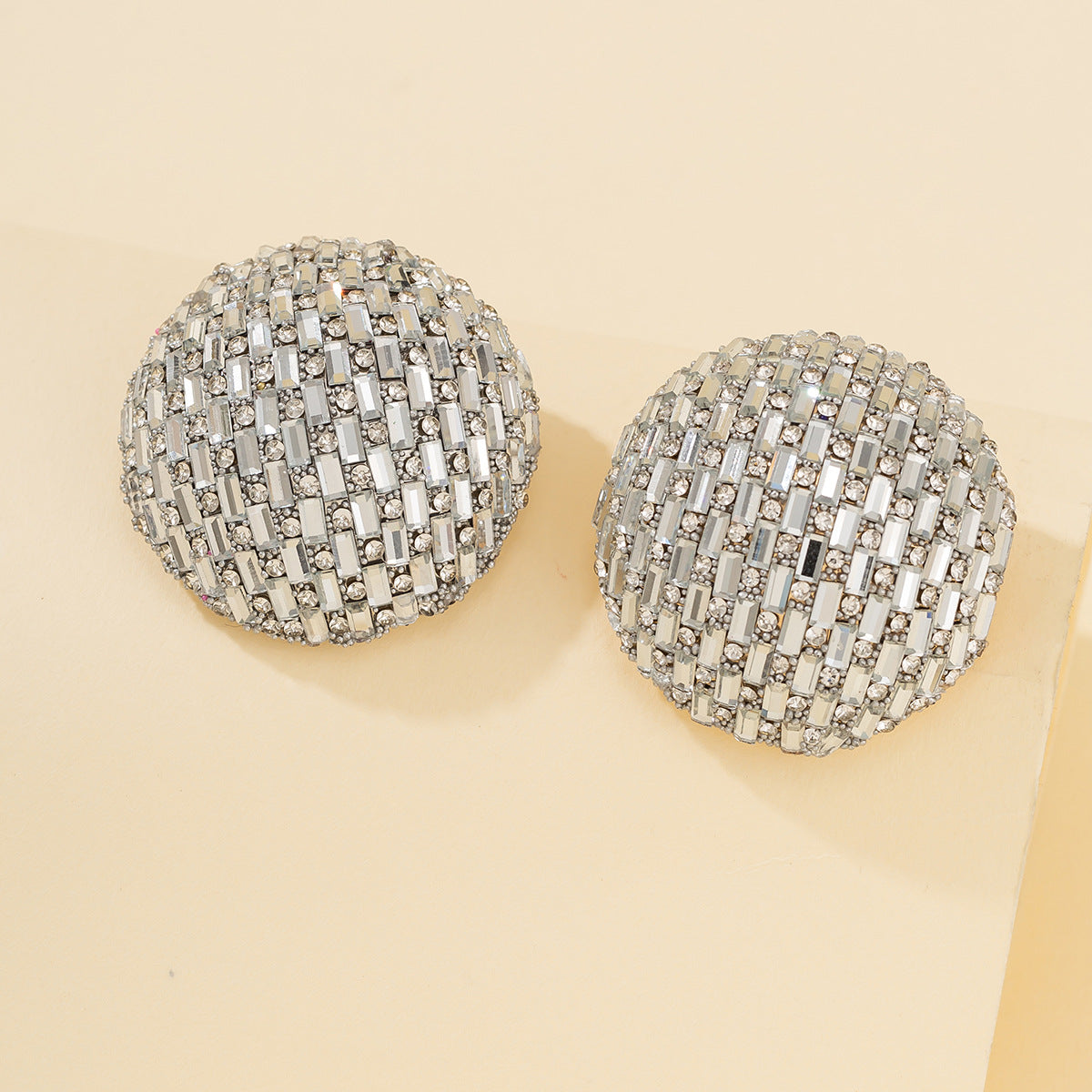 European And American Dignified Rhinestone Round Retro Full Diamond Punk Water Drop Ear Studs