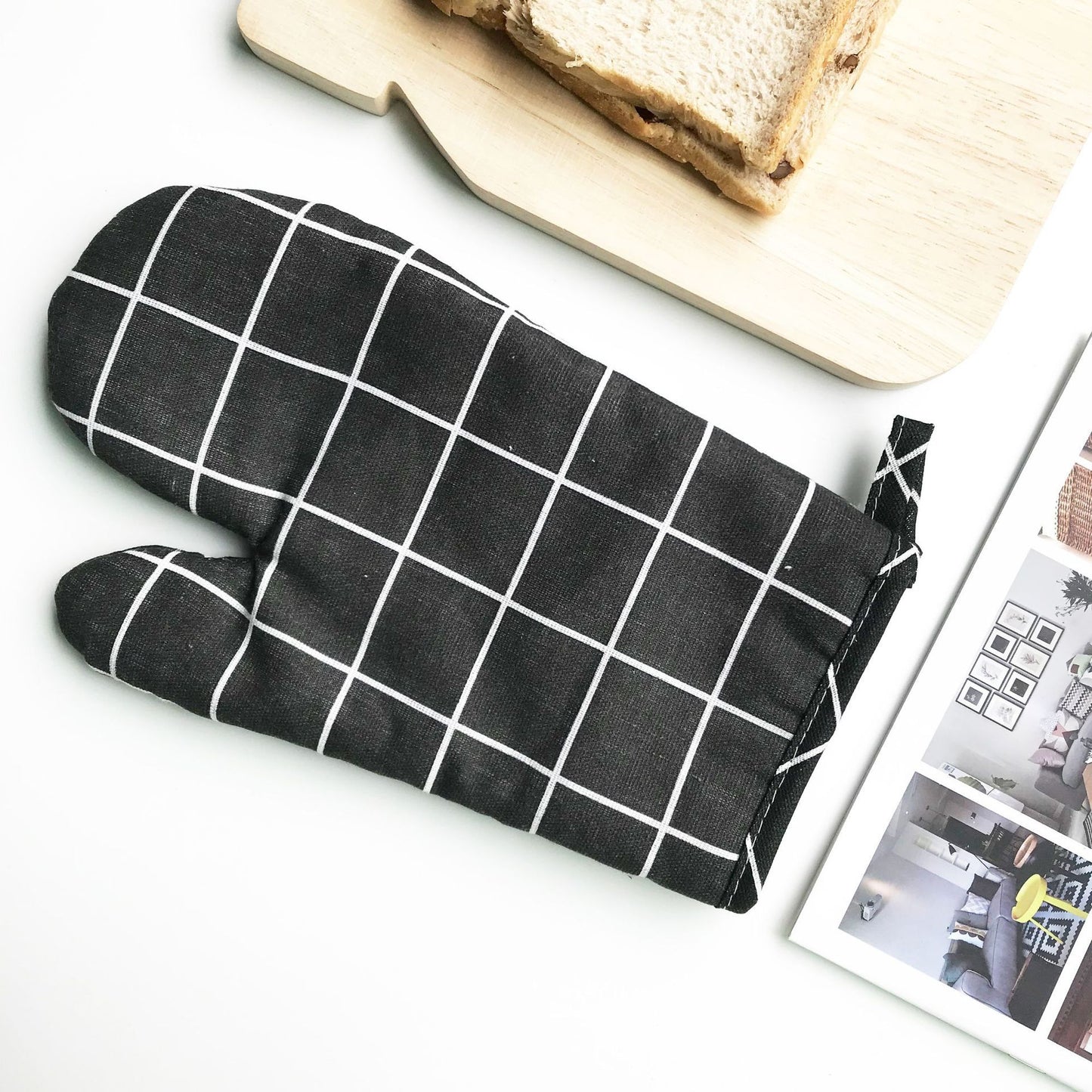 Anti-scald Microwave Oven Gloves High Temperature Resistance